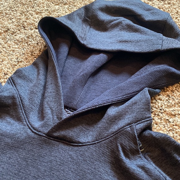 Lululemon textured workout hoodie - Picture 2 of 4